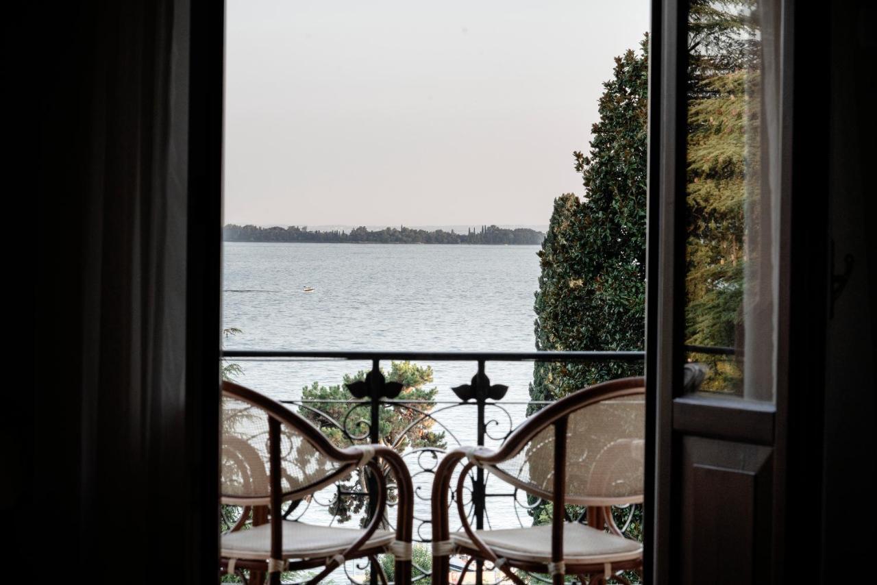 Hotel Bellevue การ์โดเน ริเวียรา ภายนอก รูปภาพ