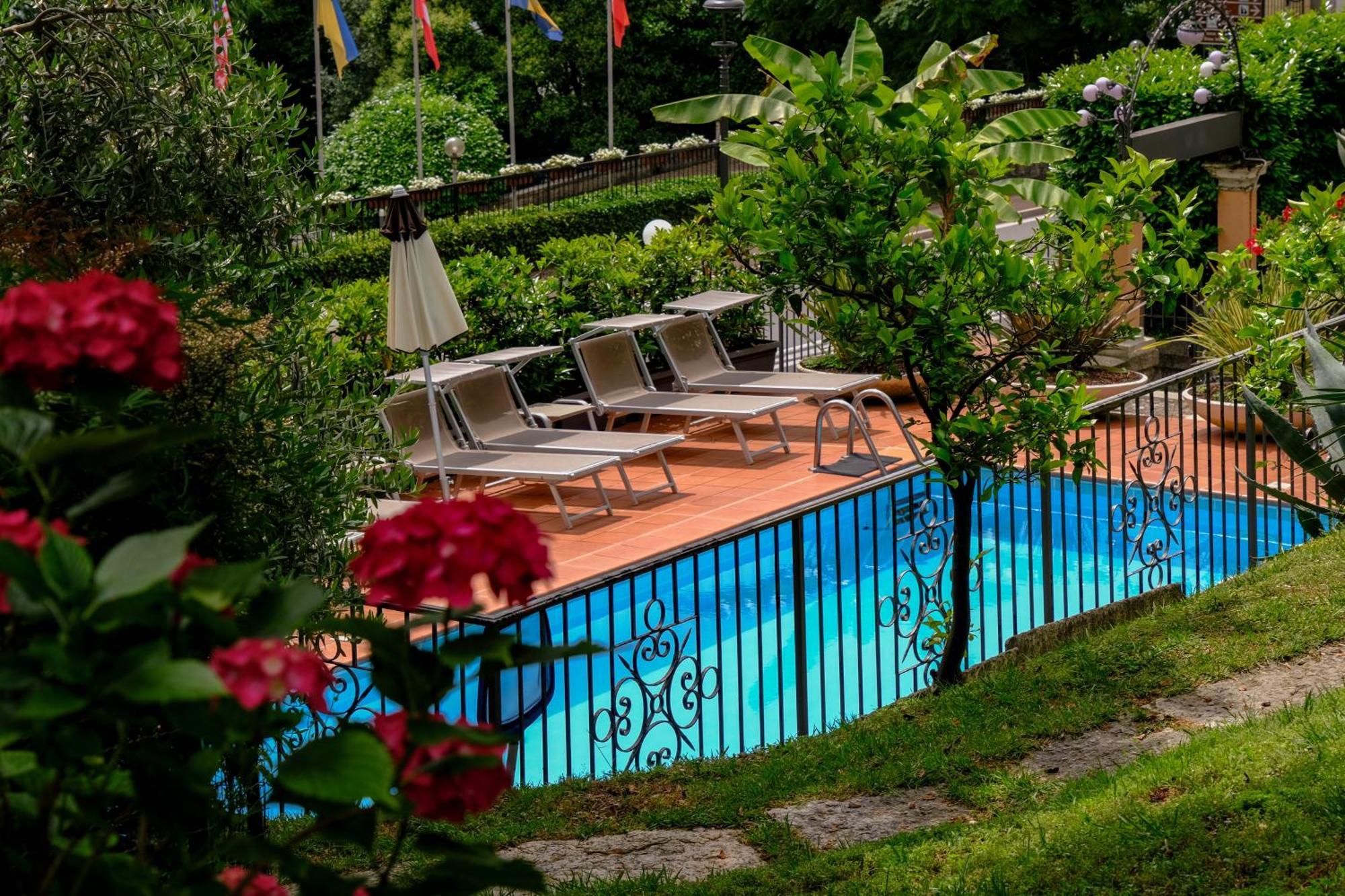 Hotel Bellevue การ์โดเน ริเวียรา ภายนอก รูปภาพ