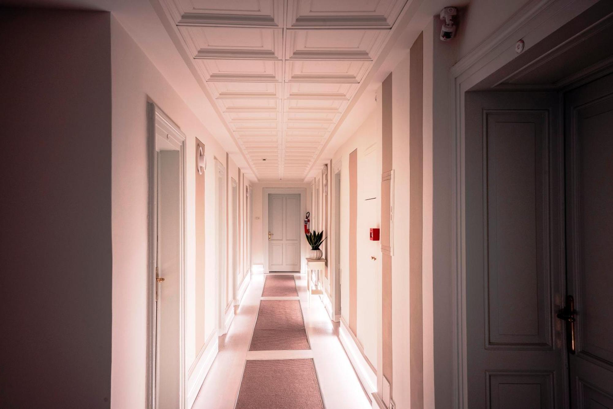 Hotel Bellevue การ์โดเน ริเวียรา ภายนอก รูปภาพ